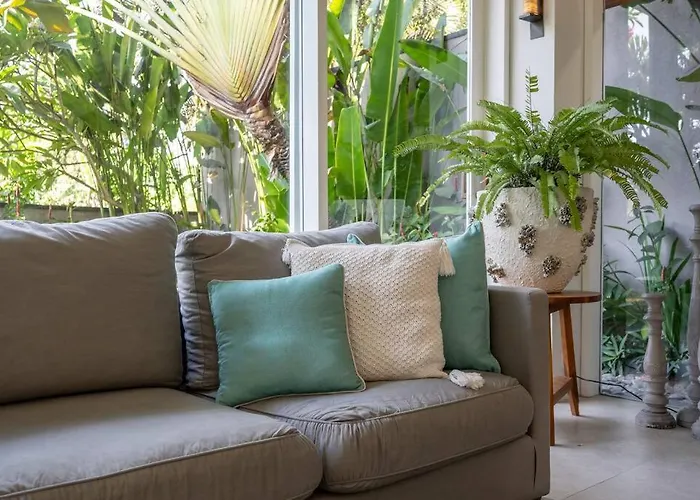 Sunsara 2 - Spacious 4-bedroom Haven Next To Berawa Canggu
