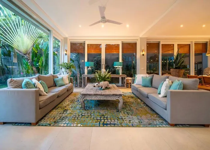 Sunsara 2 - Spacious 4-bedroom Haven Next To Berawa