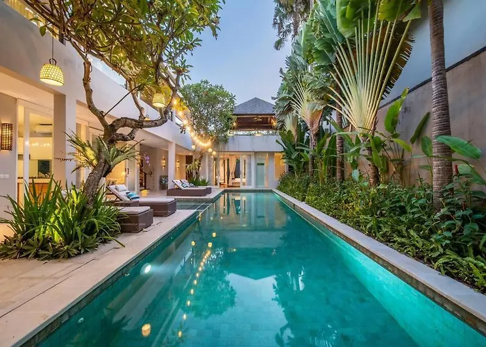 Villa Sunsara 2 - Spacious 4-bedroom Haven Next To Berawa Canggu