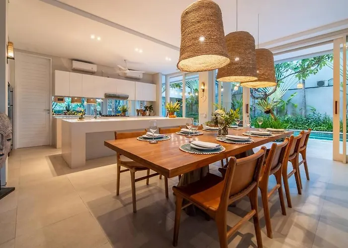 Sunsara 2 - Spacious 4-bedroom Haven Next To Berawa Villa