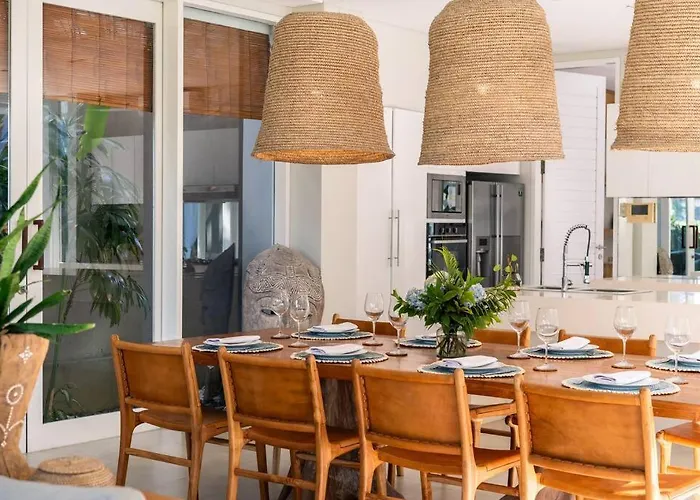 Sunsara 2 - Spacious 4-bedroom Haven Next To Berawa