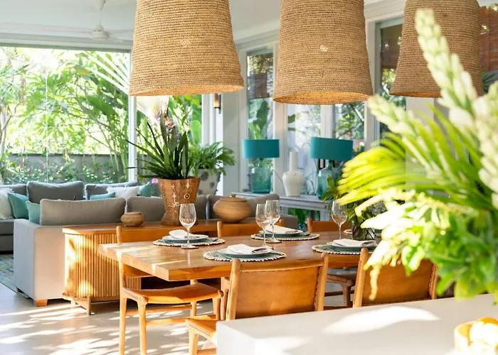 Villa Sunsara 2 - Spacious 4-bedroom Haven Next To Berawa Canggu