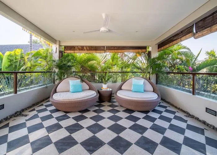 Sunsara 2 - Spacious 4-bedroom Haven Next To Berawa Villa