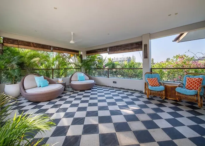 Sunsara 2 - Spacious 4-bedroom Haven Next To Berawa Villa