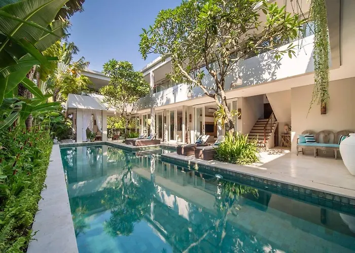 Sunsara 2 - Spacious 4-bedroom Haven Next To Berawa Villa *