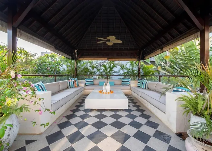 Villa Sunsara 2 - Spacious 4-bedroom Haven Next To Berawa