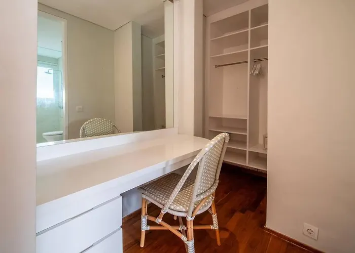 Sunsara 2 - Spacious 4-bedroom Haven Next To Berawa Canggu