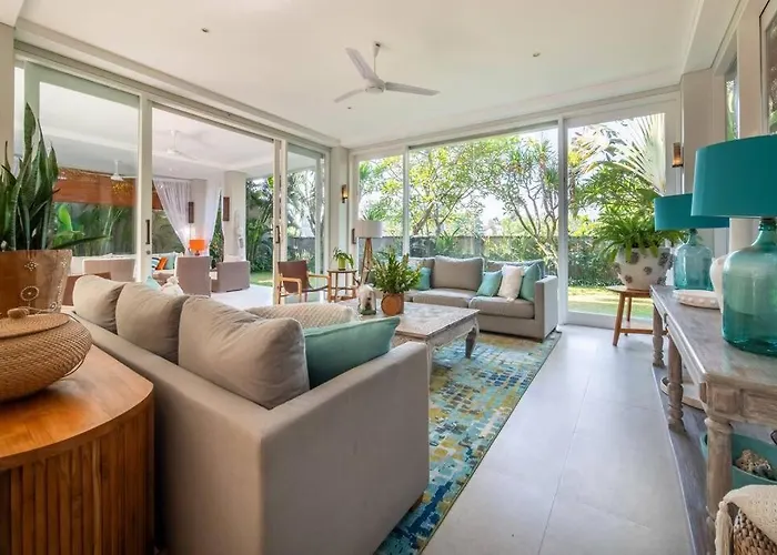 Sunsara 2 - Spacious 4-bedroom Haven Next To Berawa Villa
