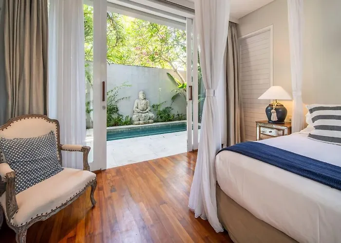 Villa Sunsara 2 - Spacious 4-bedroom Haven Next To Berawa