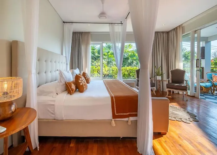 Sunsara 2 - Spacious 4-bedroom Haven Next To Berawa Canggu