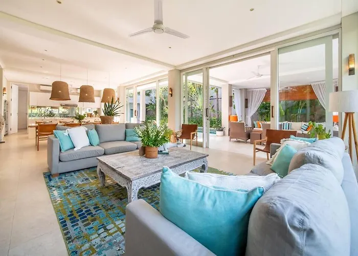 Sunsara 2 - Spacious 4-bedroom Haven Next To Berawa Canggu