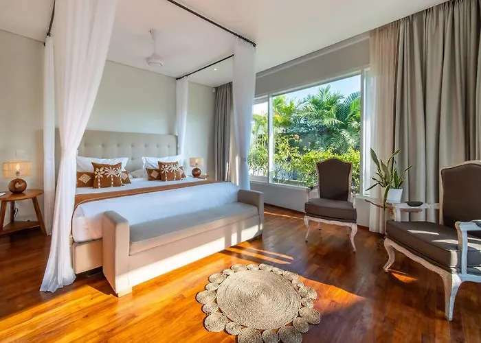 Sunsara 2 - Spacious 4-bedroom Haven Next To Berawa Canggu