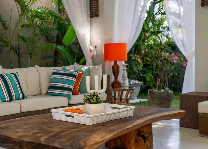Villa Sunsara 2 - Spacious 4-bedroom Haven Next To Berawa *